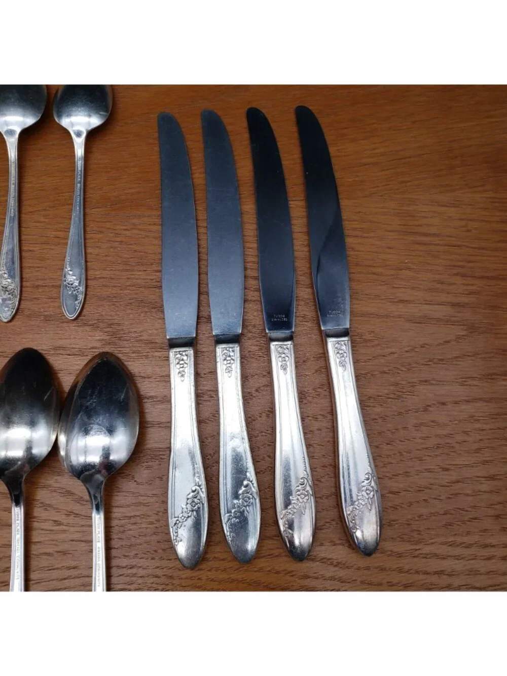 Tudor Plate Queen Bess II Flatware Set 4 Place Settings 20 Pc Oneida Silverplate
